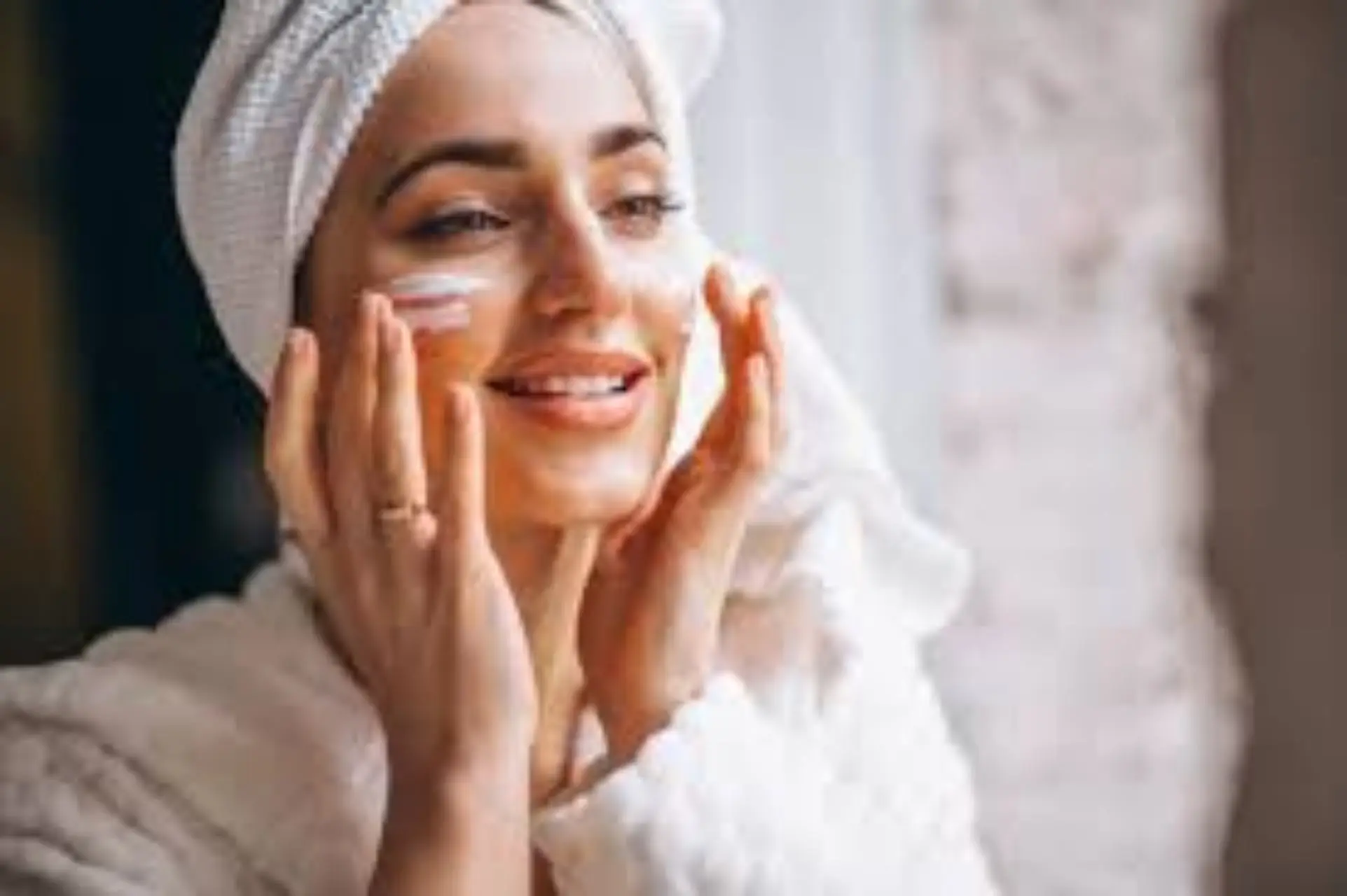 L’errore che quasi tutti fanno nella cura del viso e che rovina la pelle